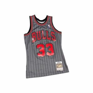 Chicago Bulls Scottie Pippen Grey Alternate Jersey- Men's Small🔴⚫️🏀
